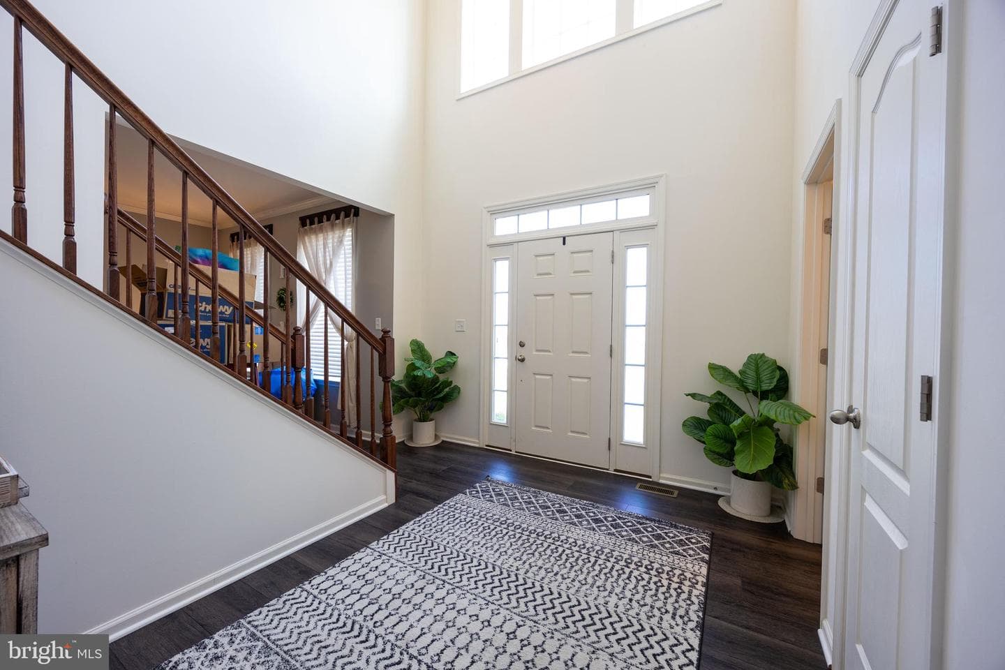 253 Twain Street photo 3