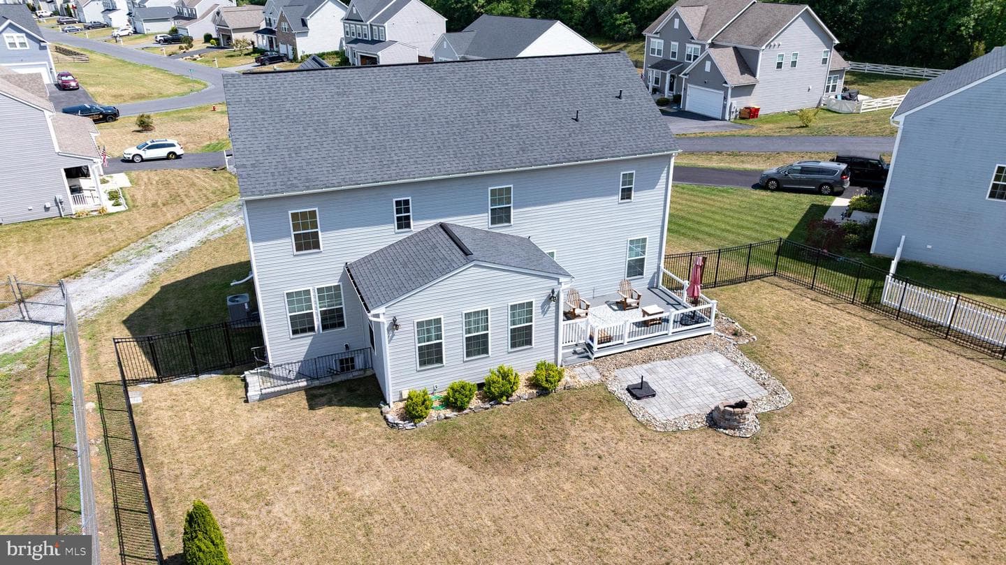 253 Twain Street photo 48