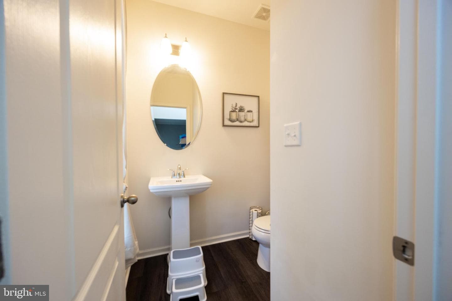253 Twain Street photo 6