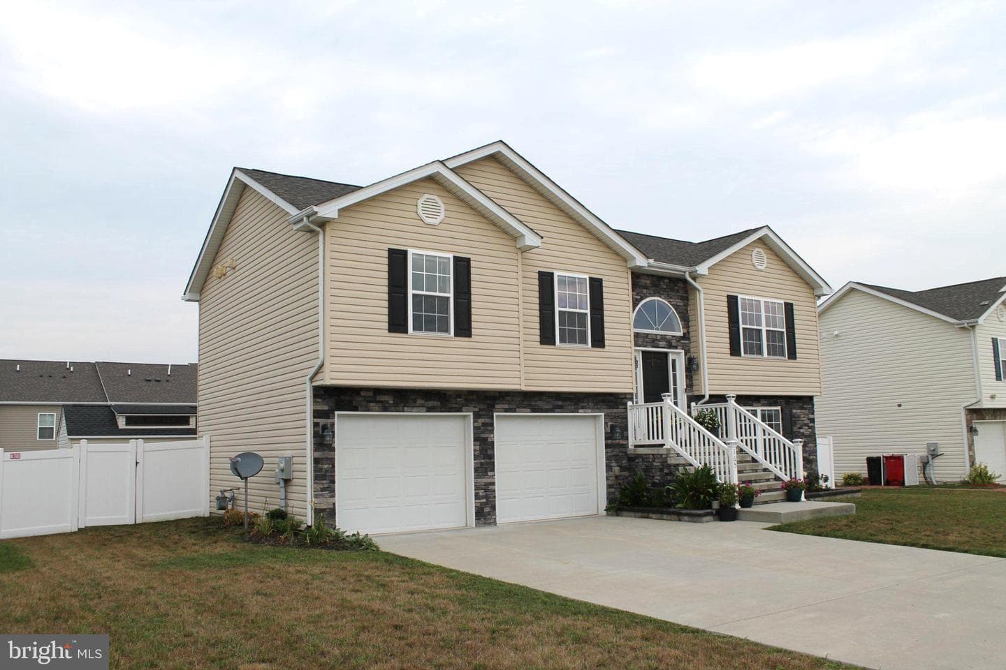 165 Jabez Drive photo 2
