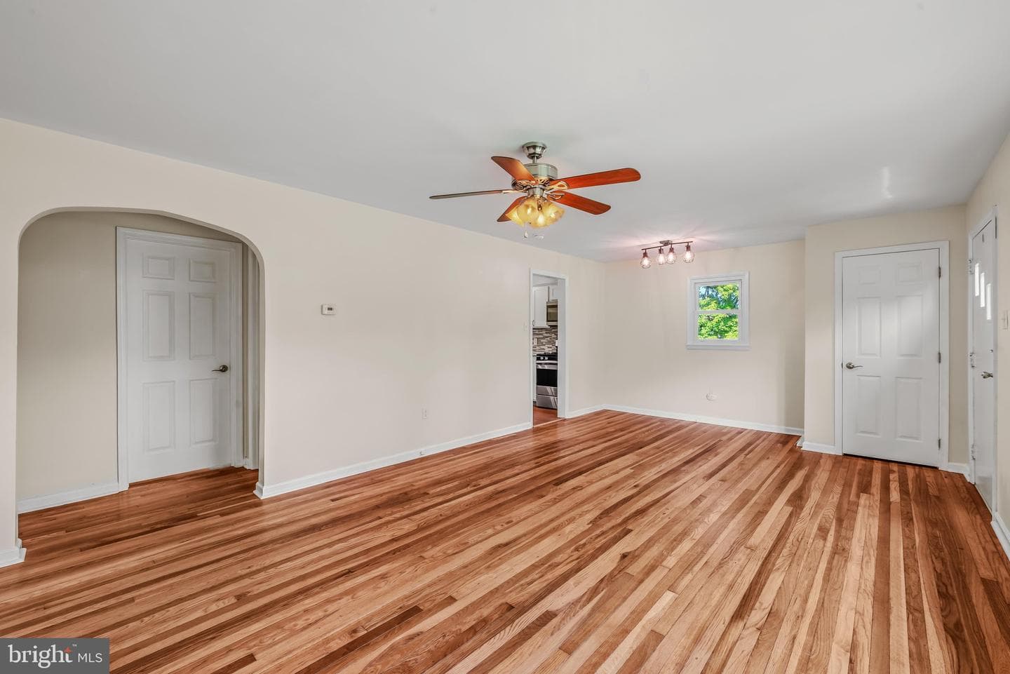 709 Berry Street photo 6