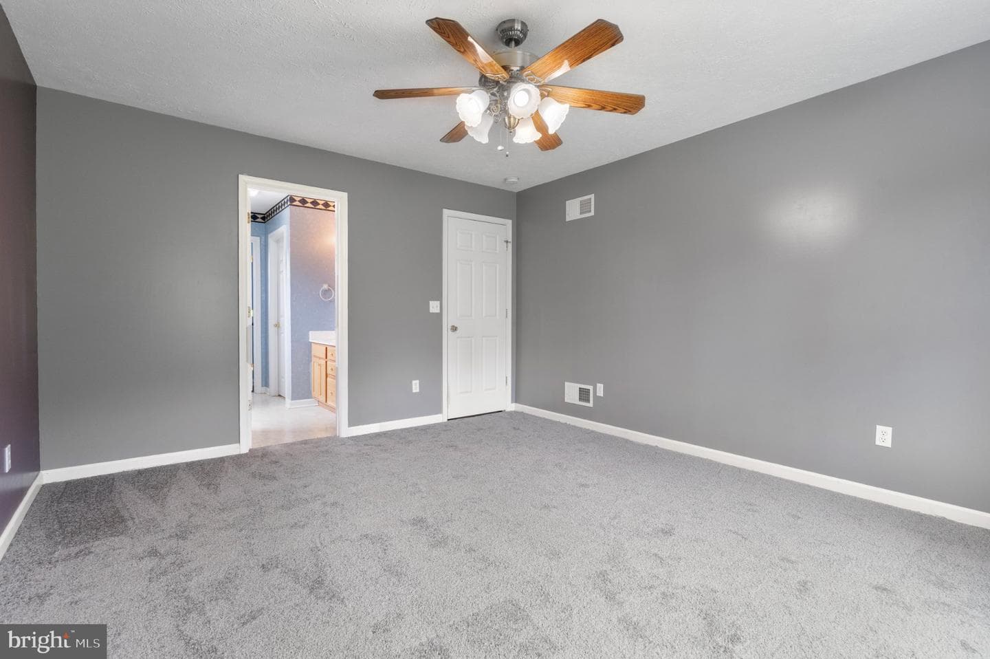 75 Barlow Court photo 14