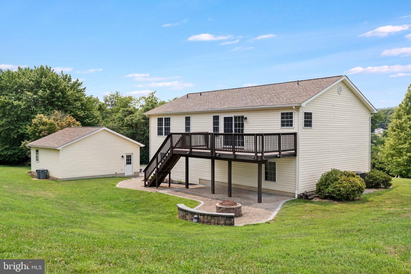 75 Barlow Court photo 32