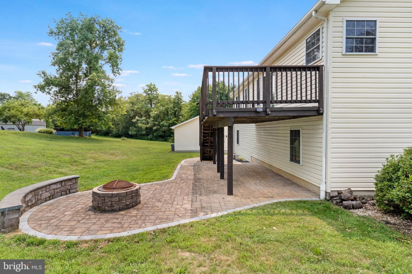 75 Barlow Court photo 33