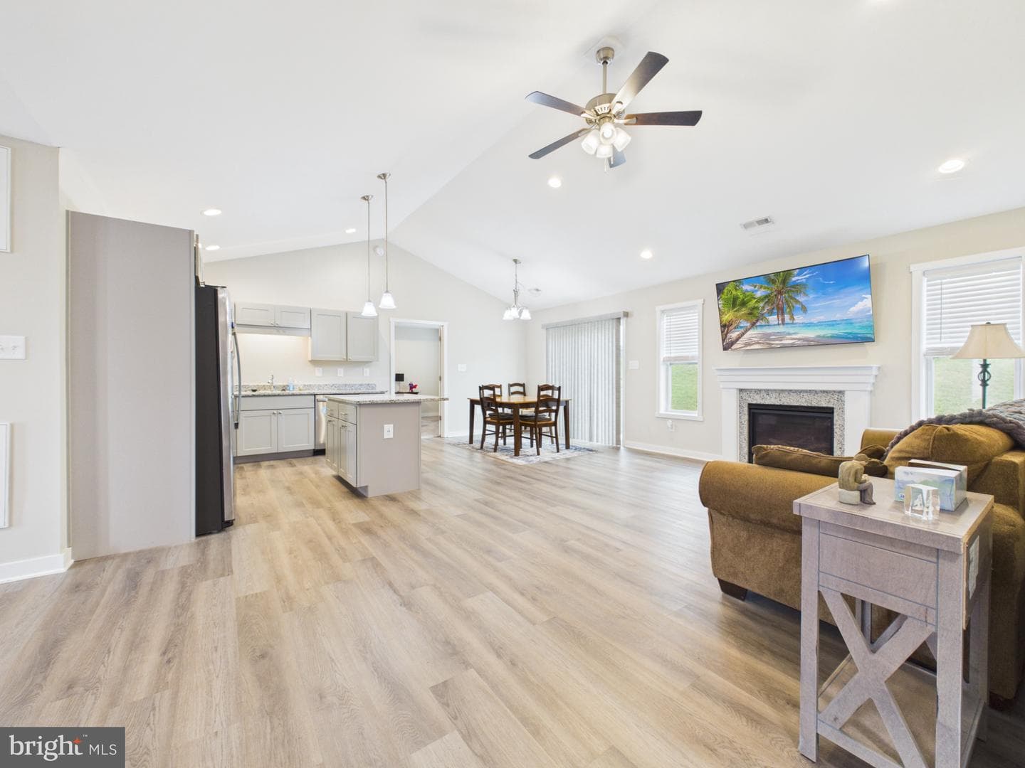 130 Constellation Road photo 15