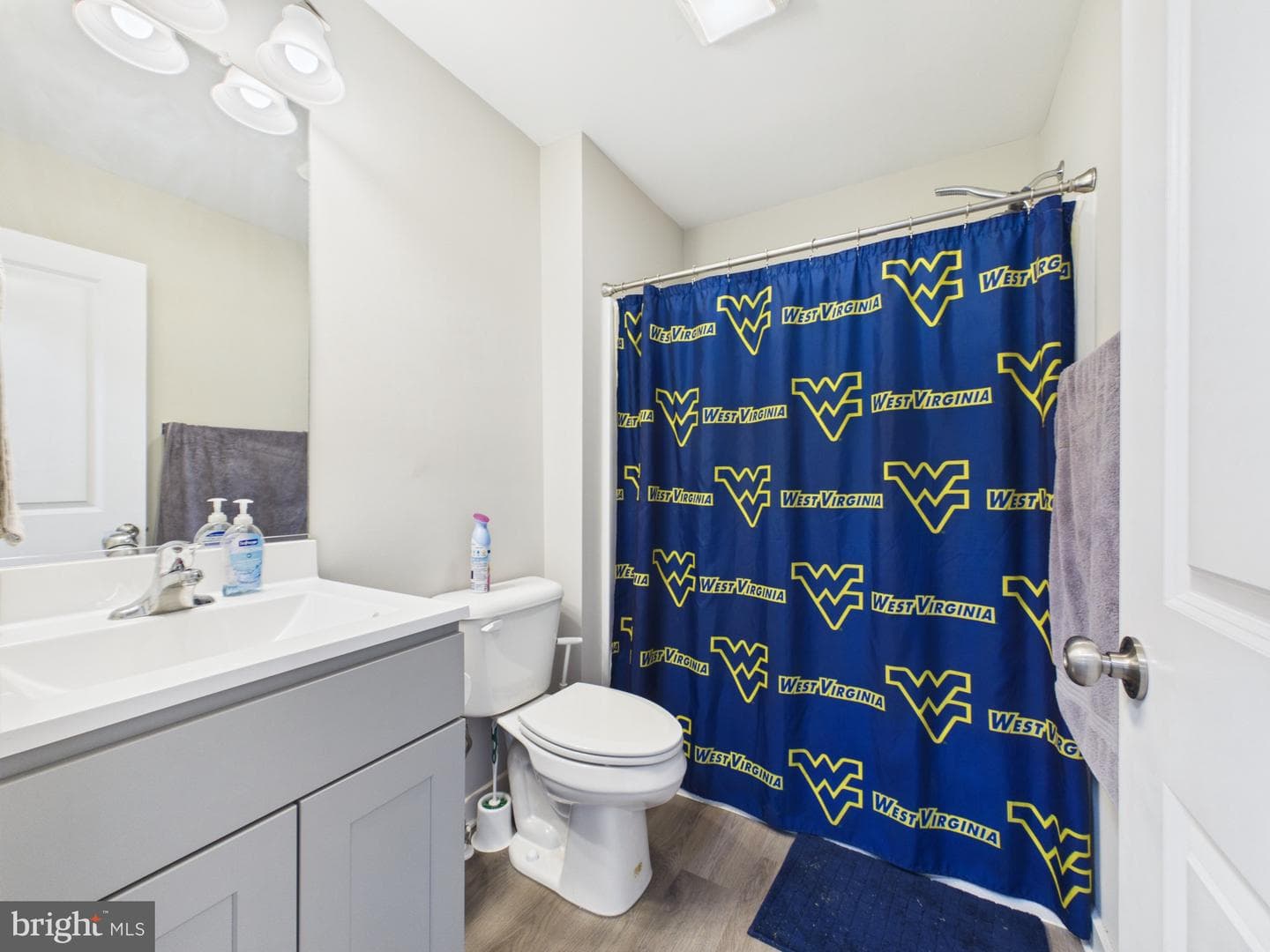 130 Constellation Road photo 32