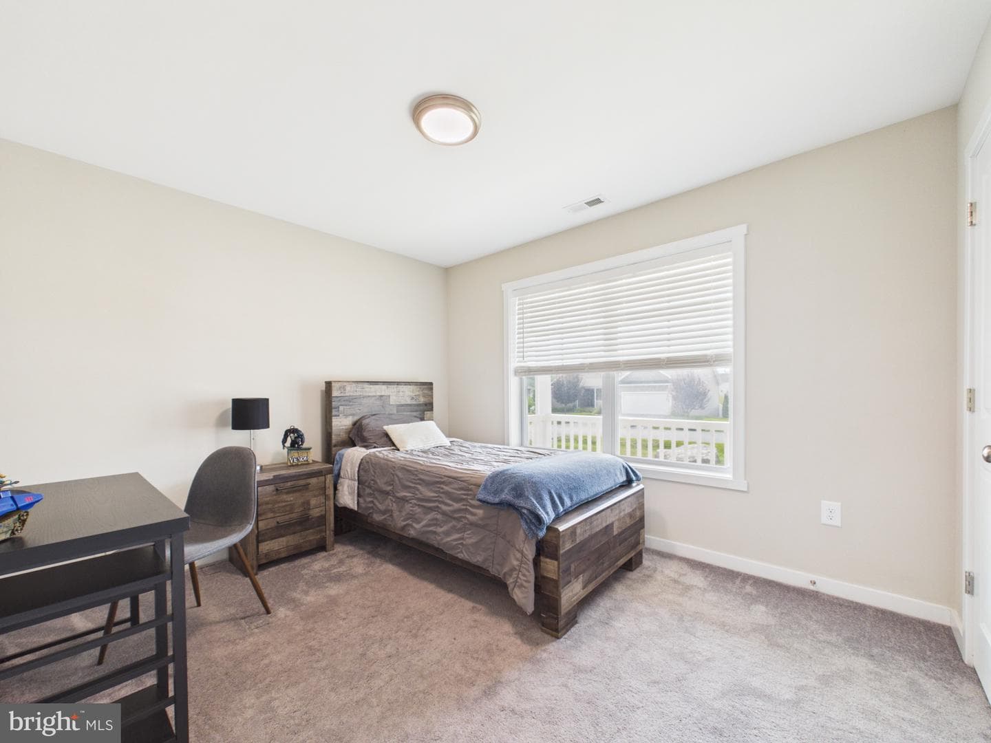 130 Constellation Road photo 33