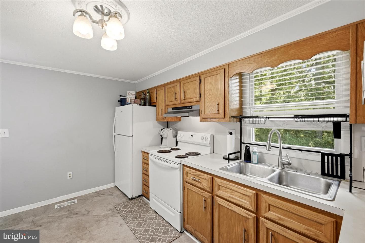 156 Morgan Street photo 13