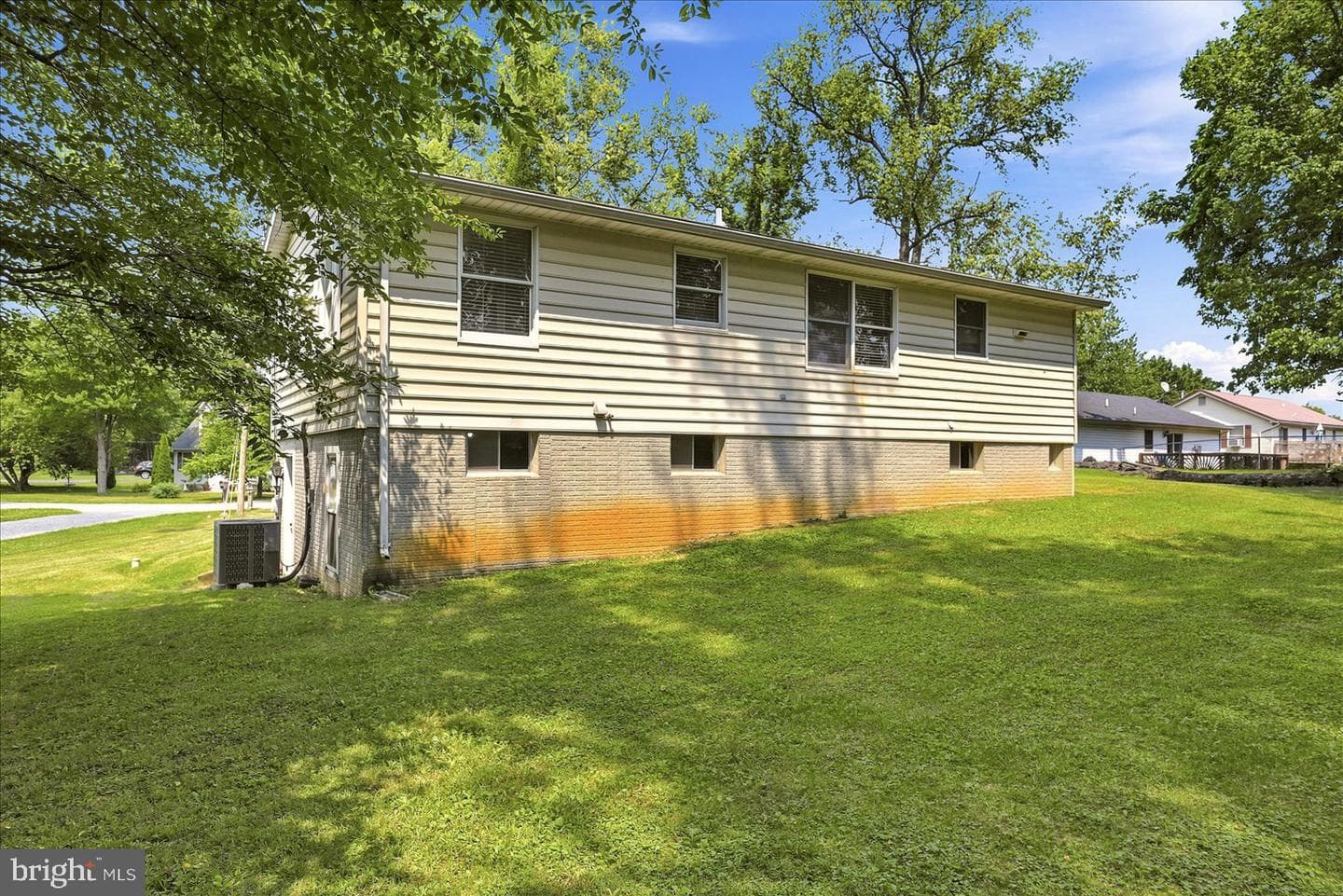 156 Morgan Street photo 35