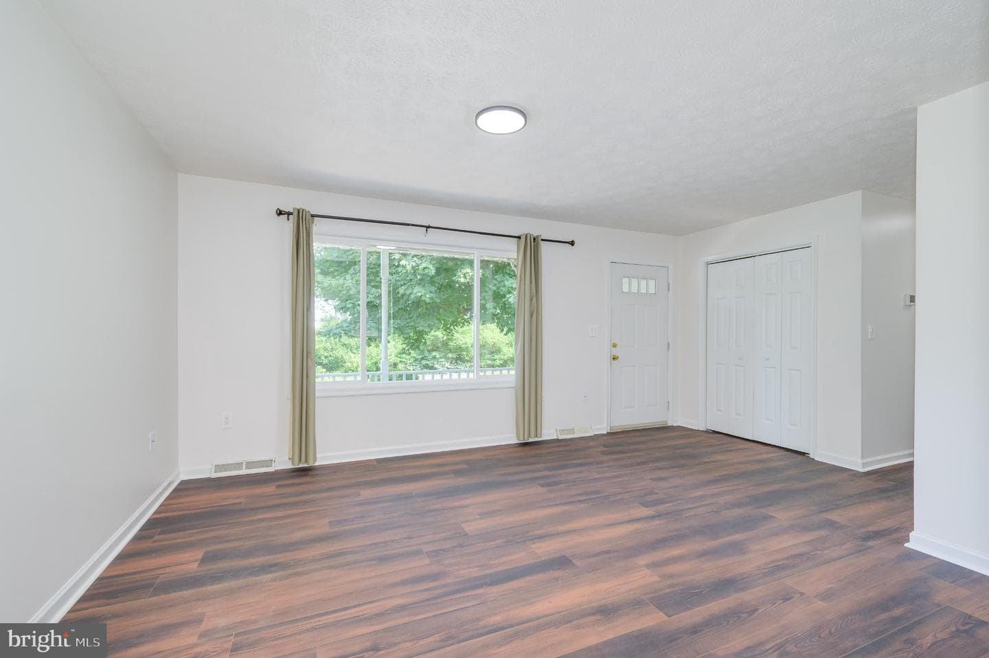 39 Rolling Meadows Drive photo 6