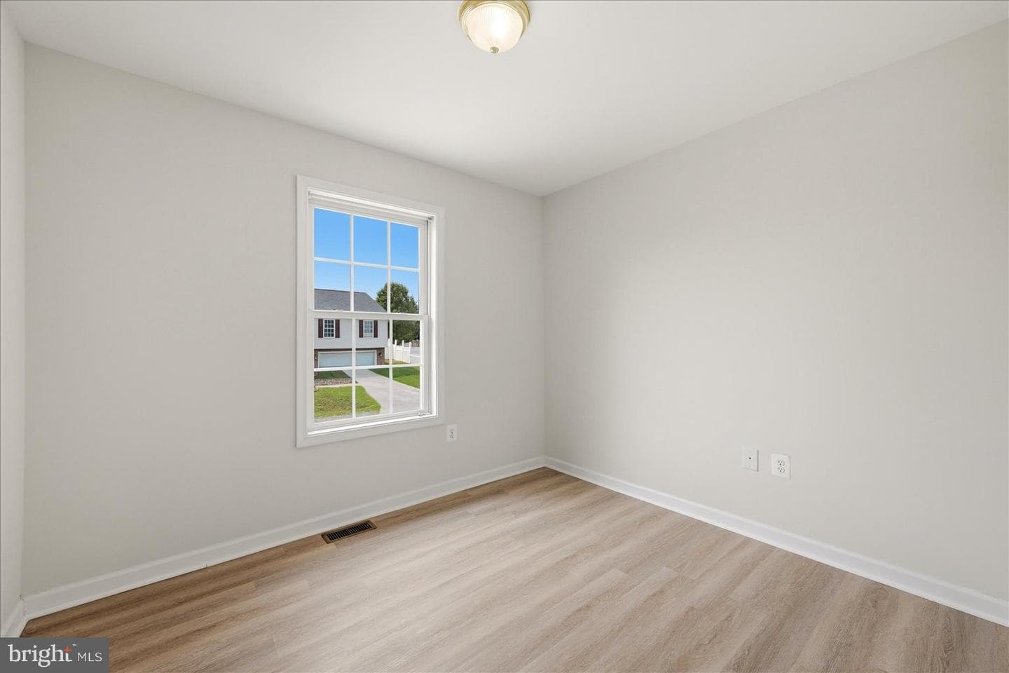 224 Ford Circle photo 19