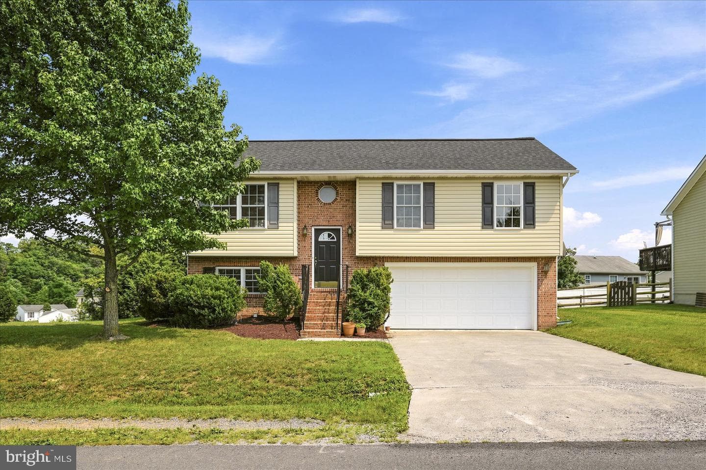224 Ford Circle photo 2