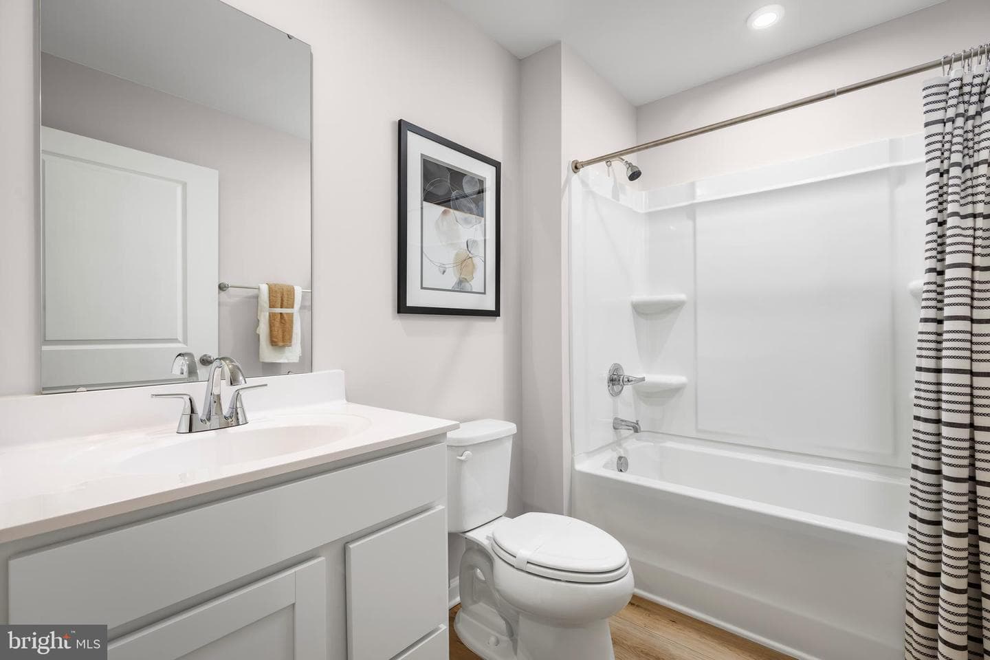 572 Mutual Drive photo 15