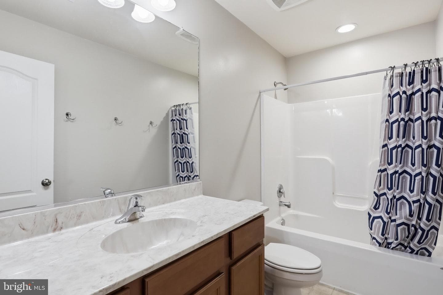 97 Portsmouth Court photo 31