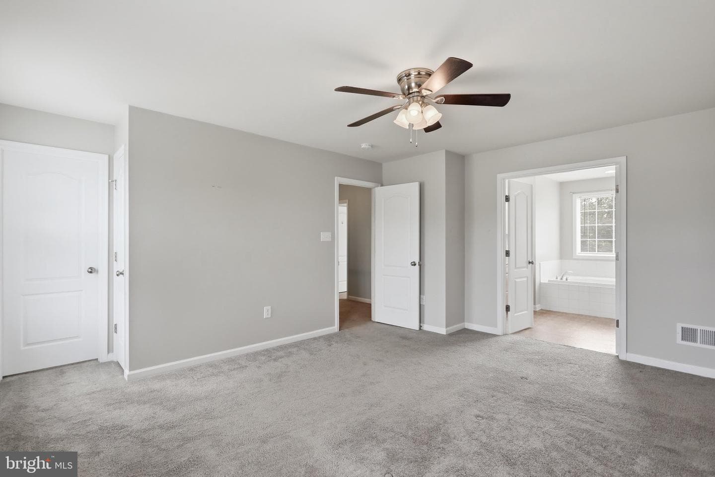 97 Portsmouth Court photo 36