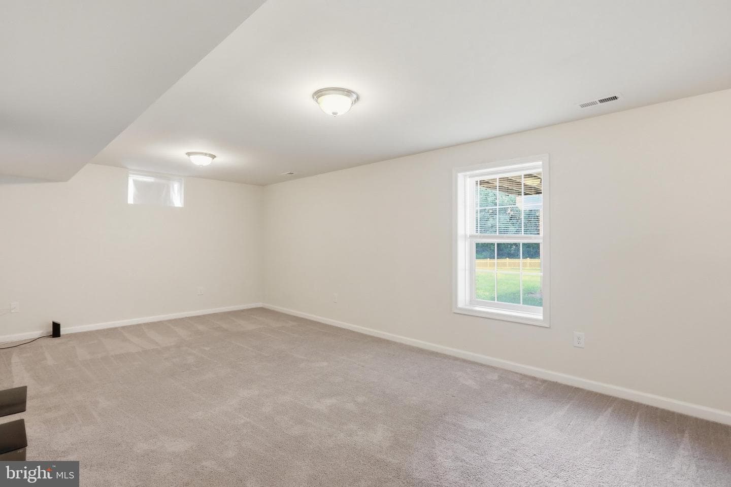 97 Portsmouth Court photo 43