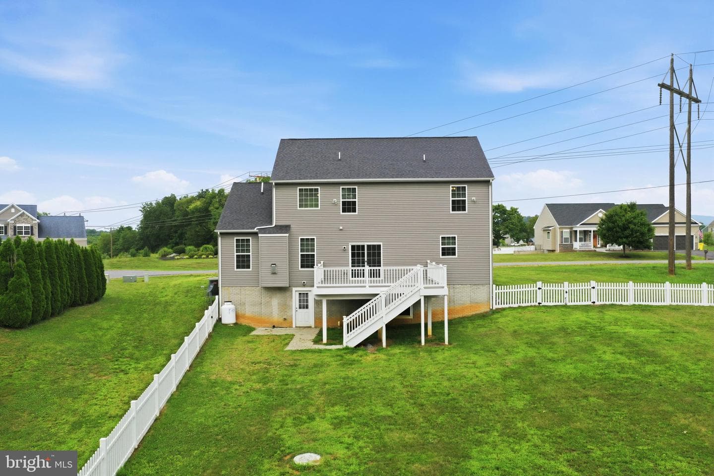 97 Portsmouth Court photo 55