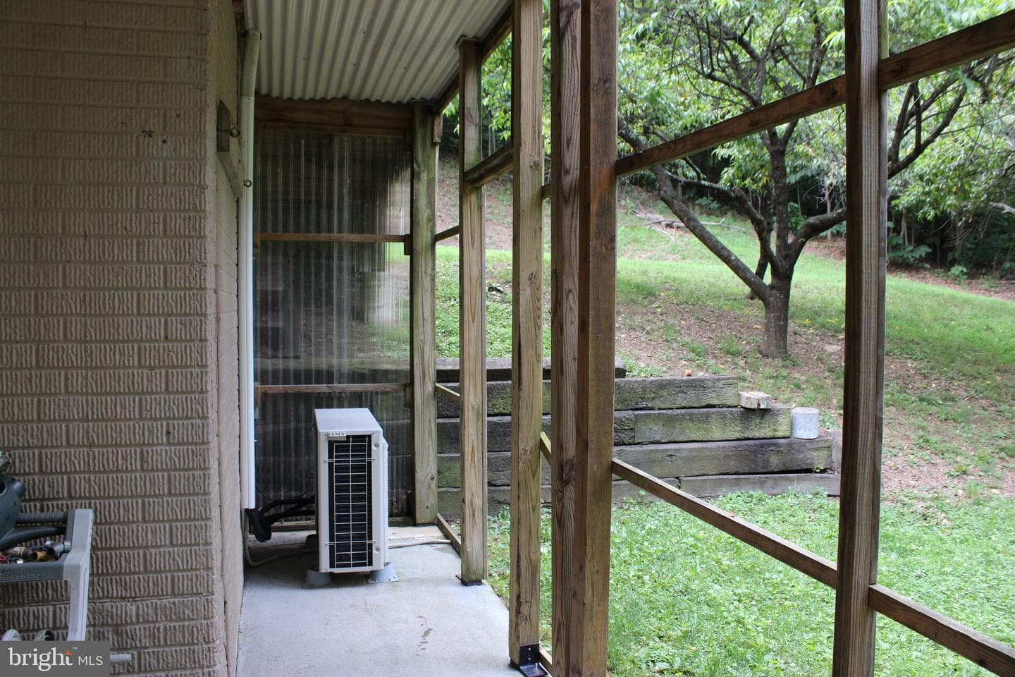 957 Butlers Chapel Road photo 8