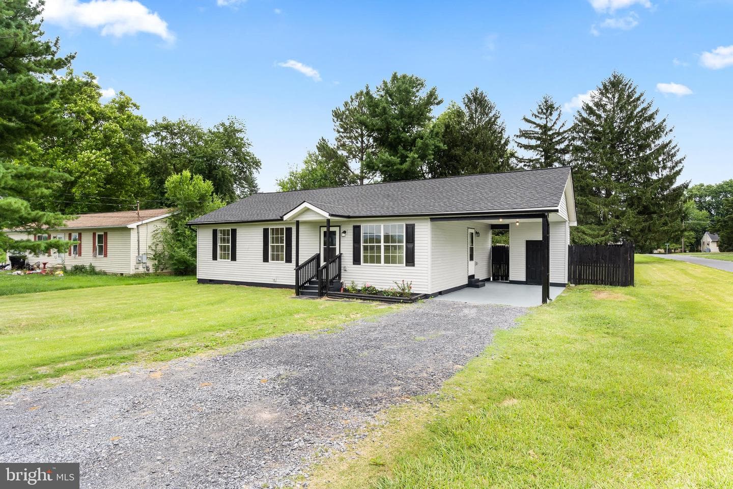 187 Primrose Drive photo 3