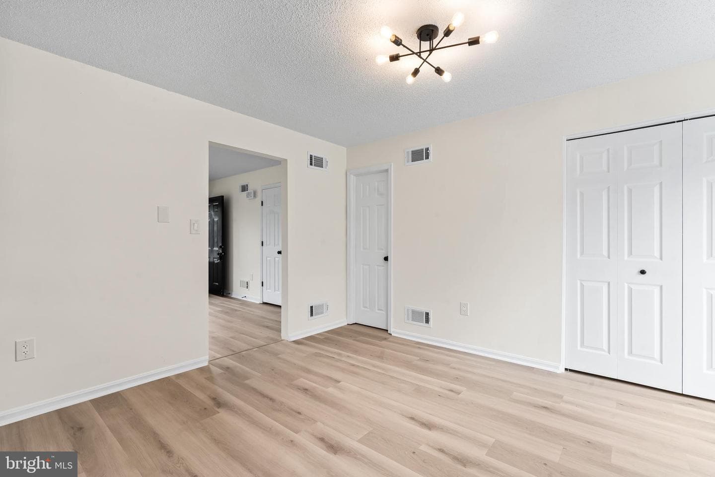 187 Primrose Drive photo 32