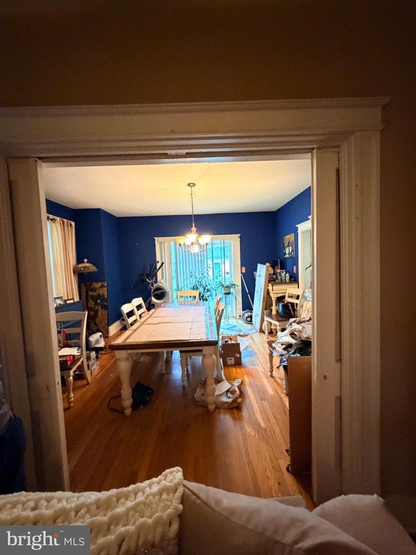 1025 W King Street photo 17