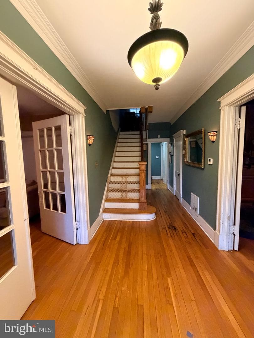 1025 W King Street photo 20