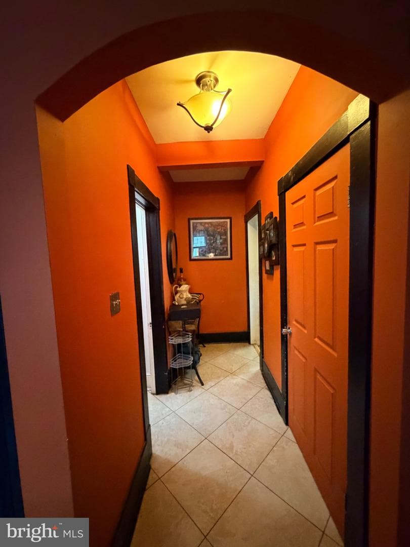1025 W King Street photo 25