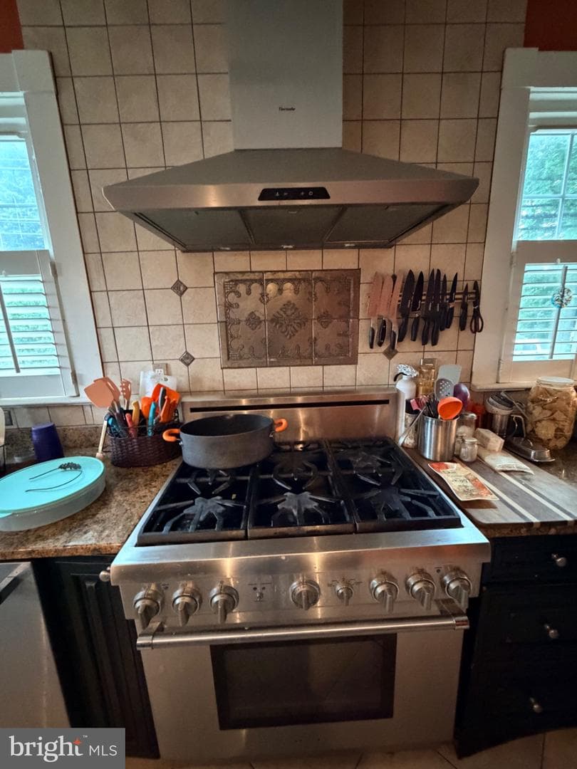 1025 W King Street photo 29