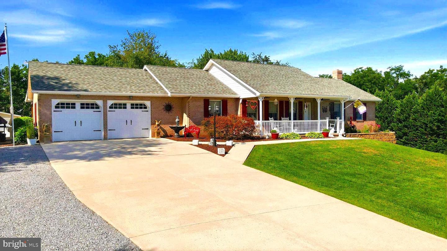 109 Mosby Court photo 4