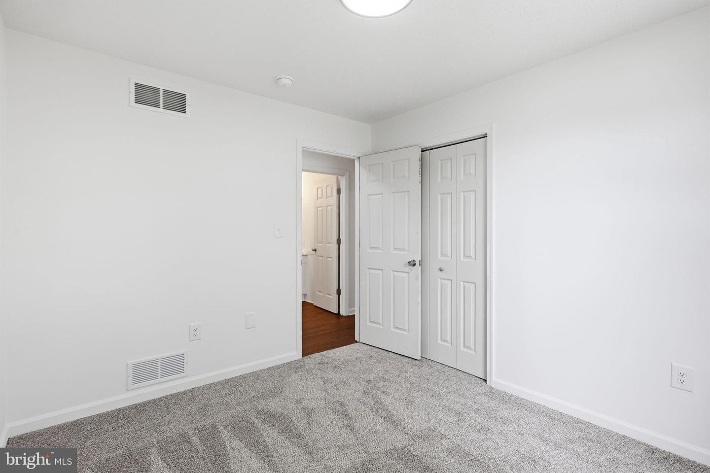 331 Crestview photo 17