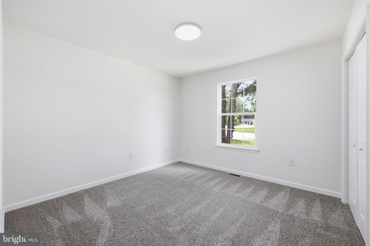 331 Crestview photo 18