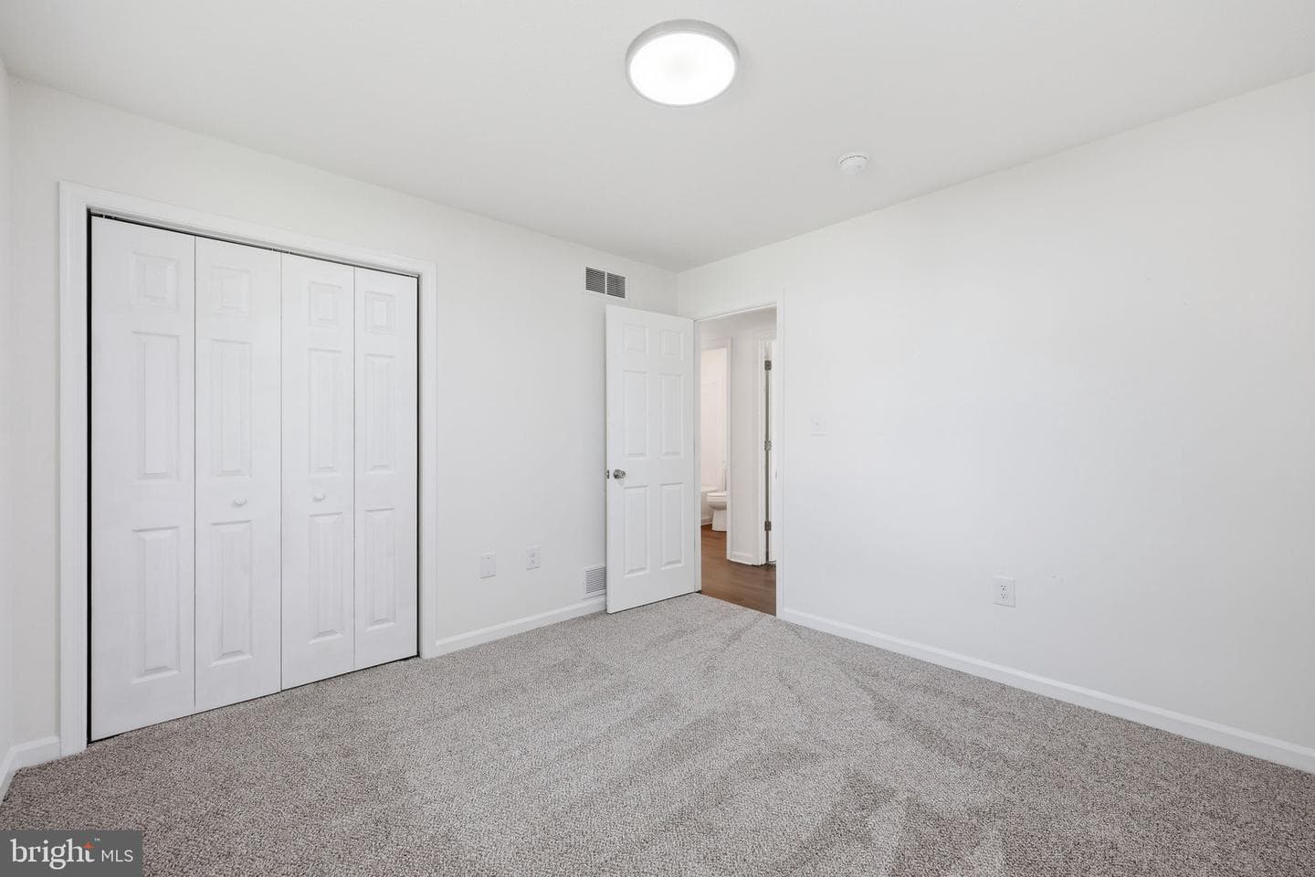331 Crestview photo 19