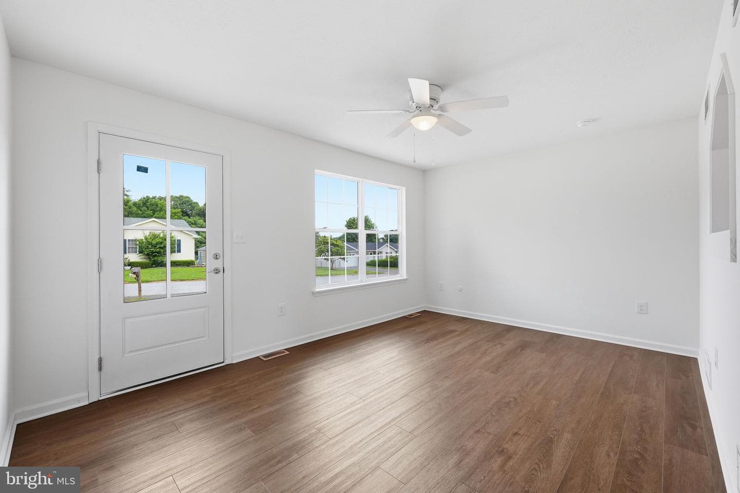 331 Crestview photo 4