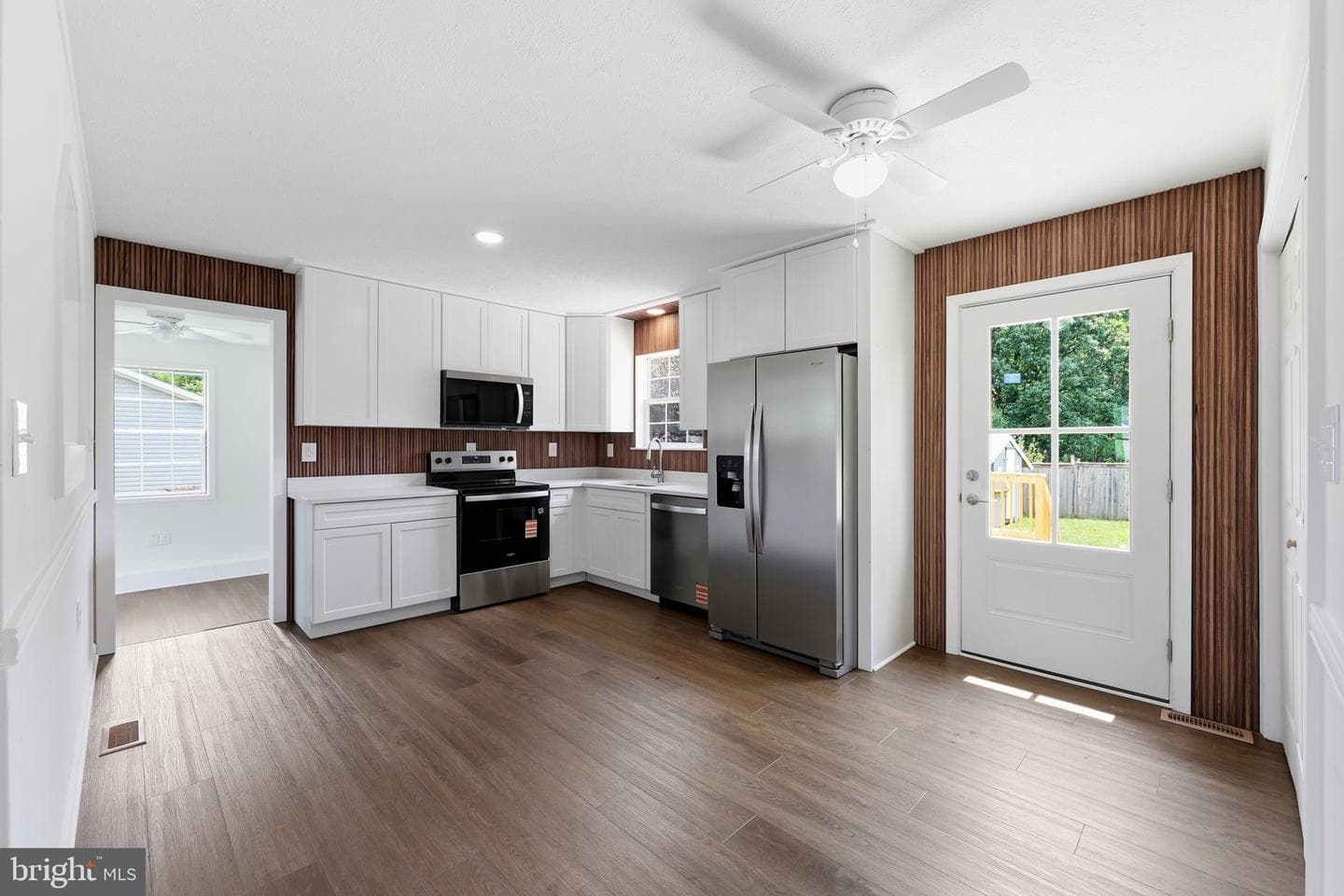 331 Crestview photo 6