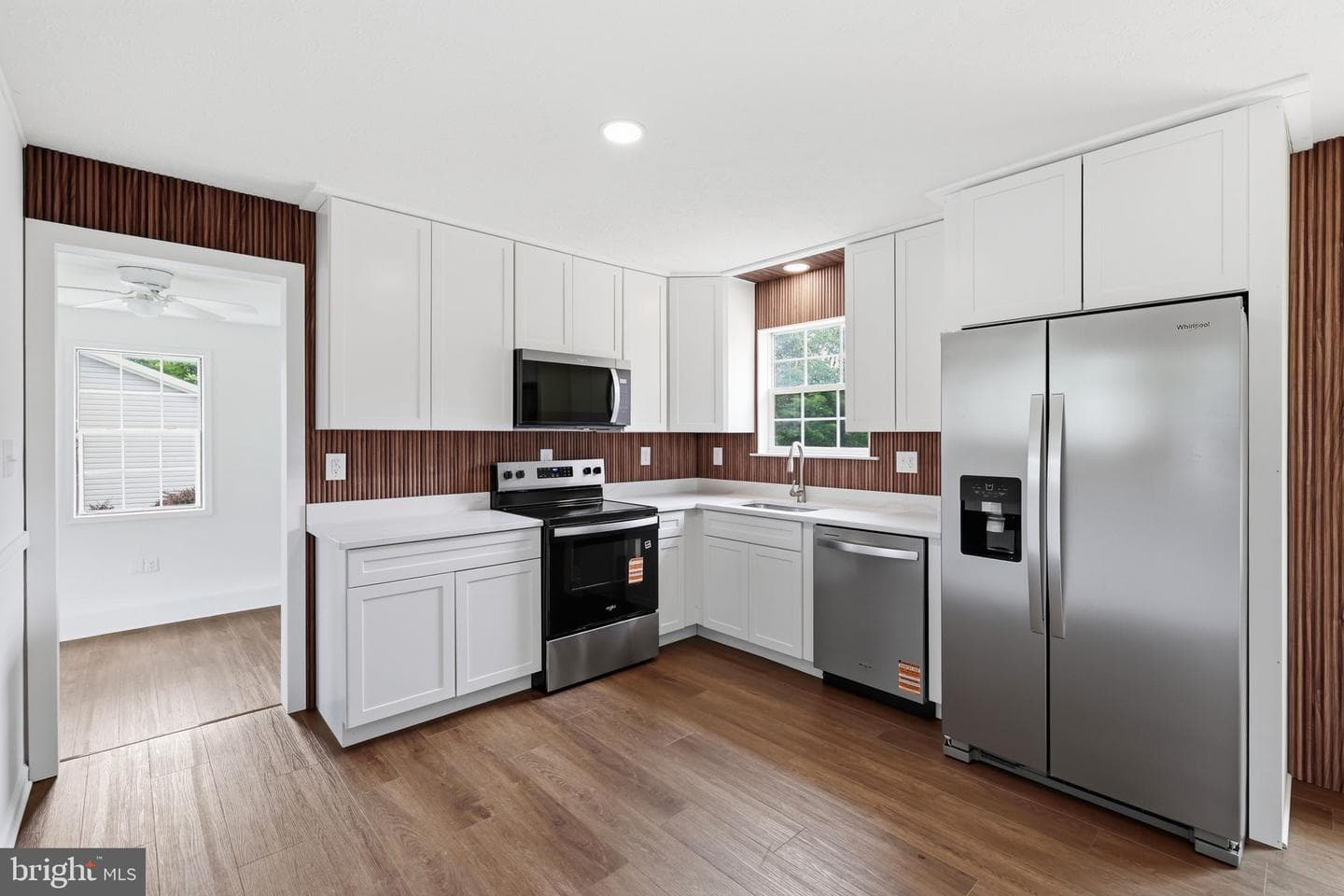 331 Crestview photo 8