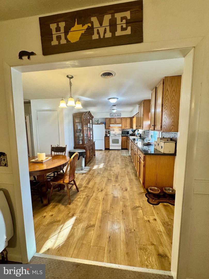 81 Sunset Drive photo 10