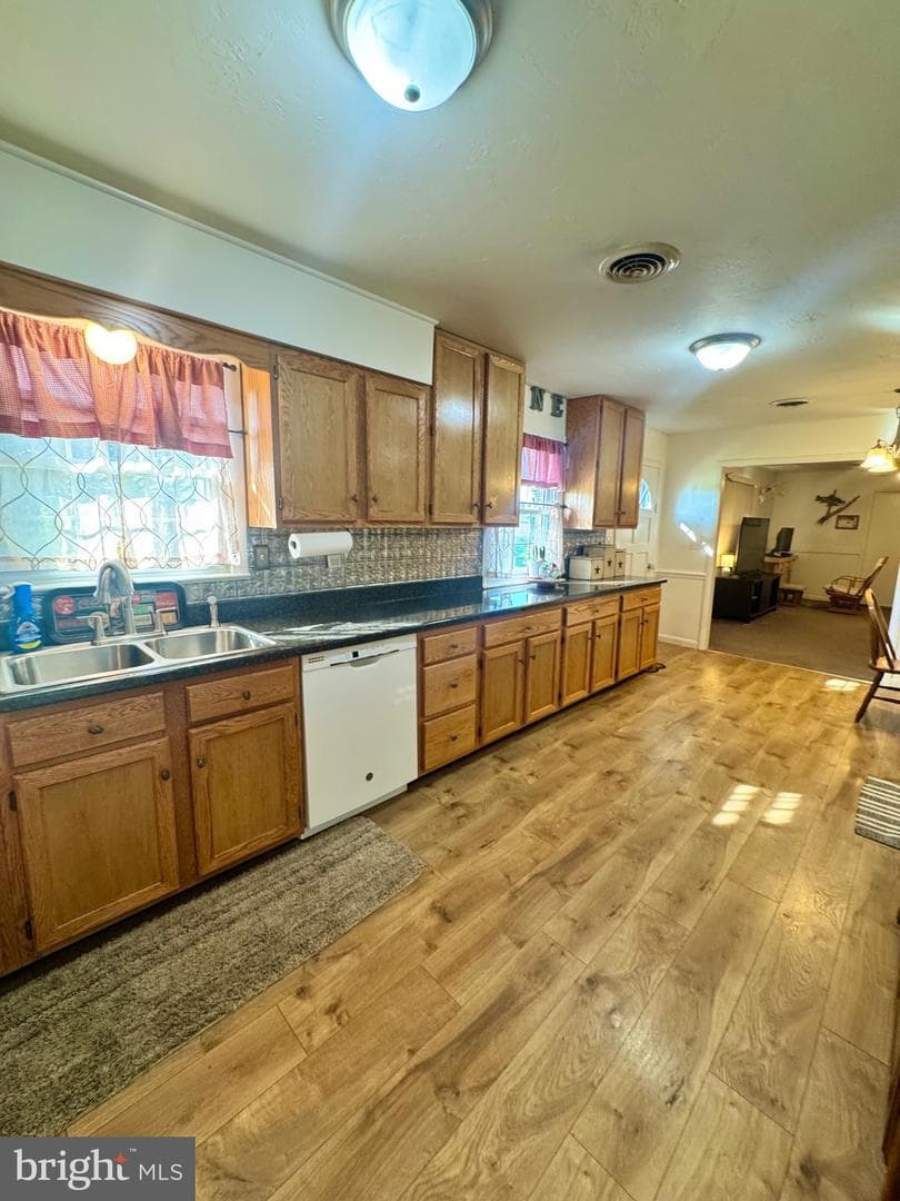 81 Sunset Drive photo 5
