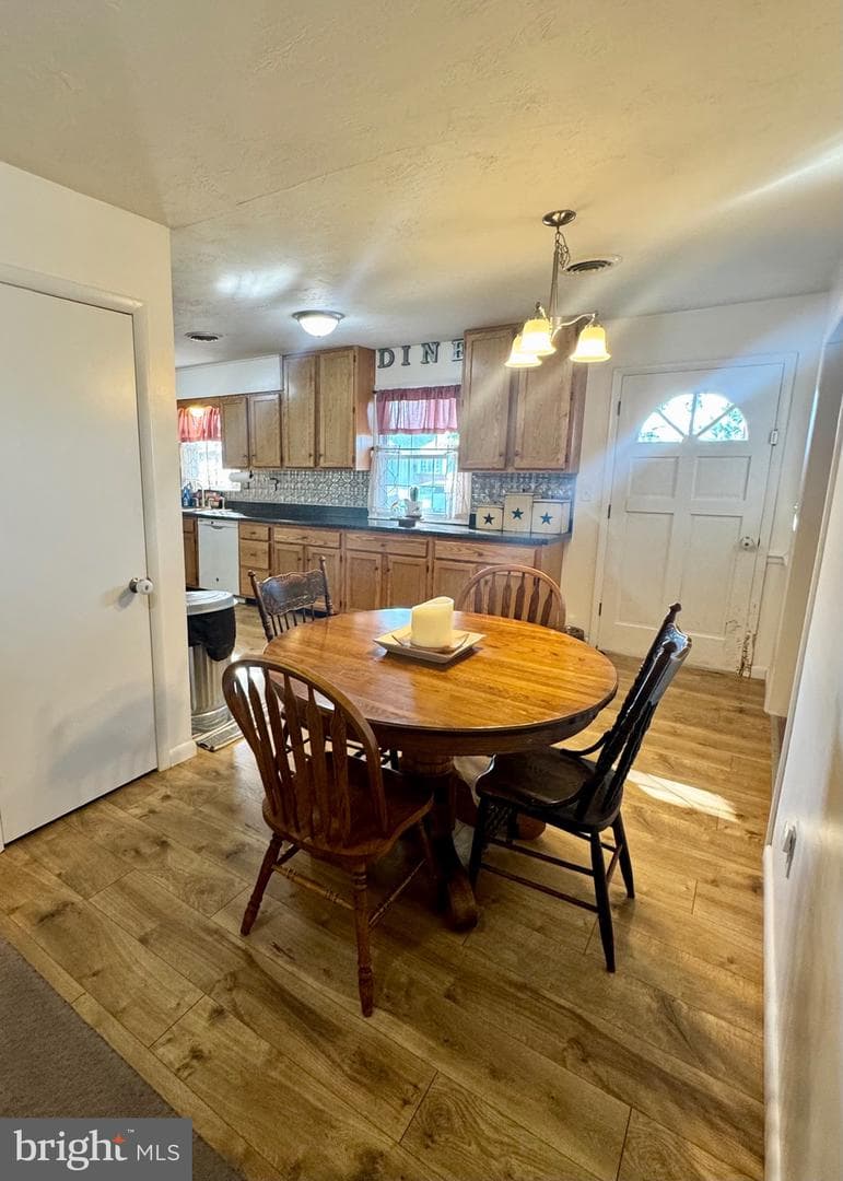81 Sunset Drive photo 9