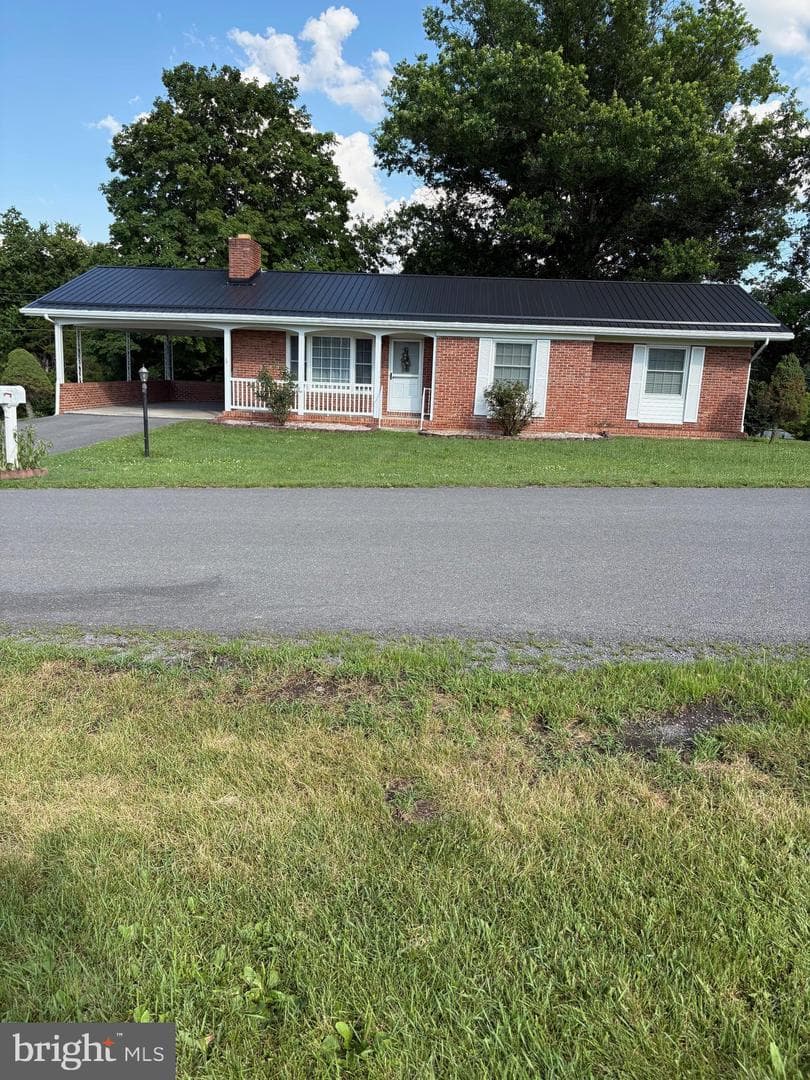 73 Woodland Drive, Petersburg