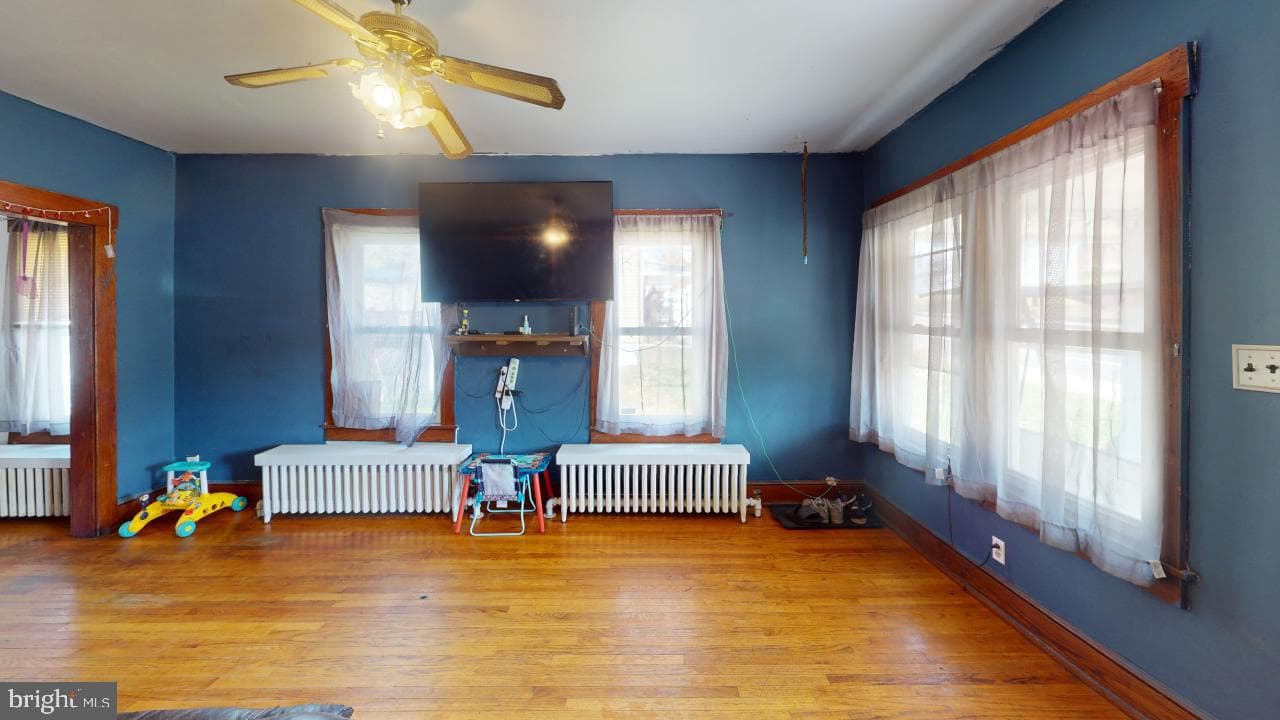 2042 Front Street photo 4