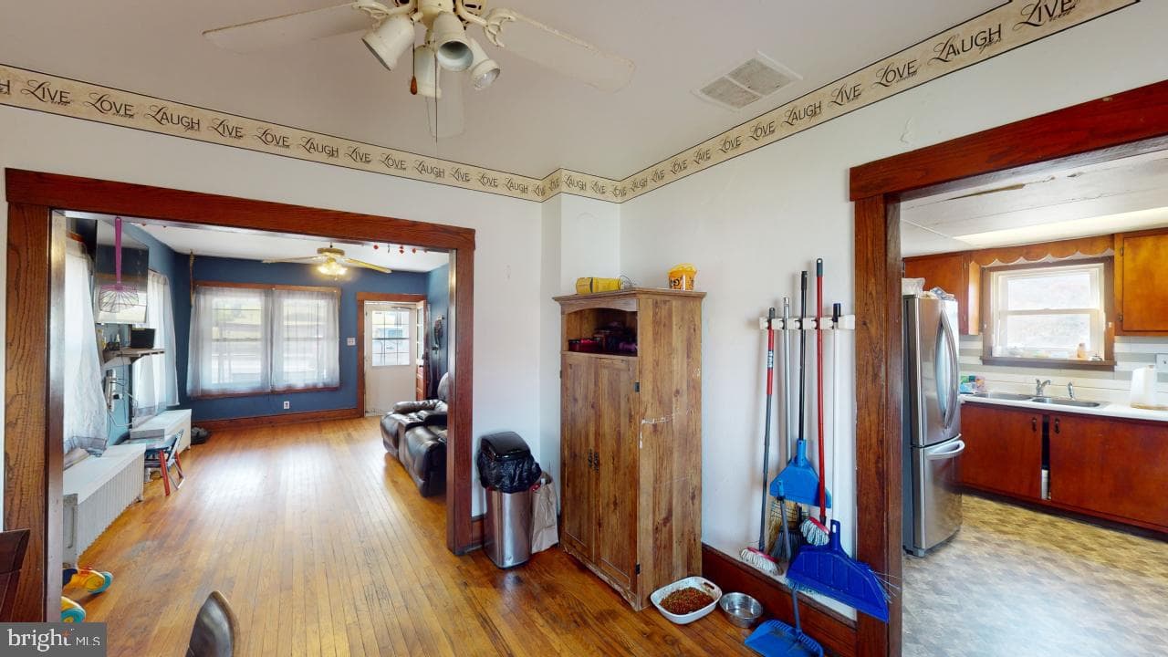 2042 Front Street photo 9