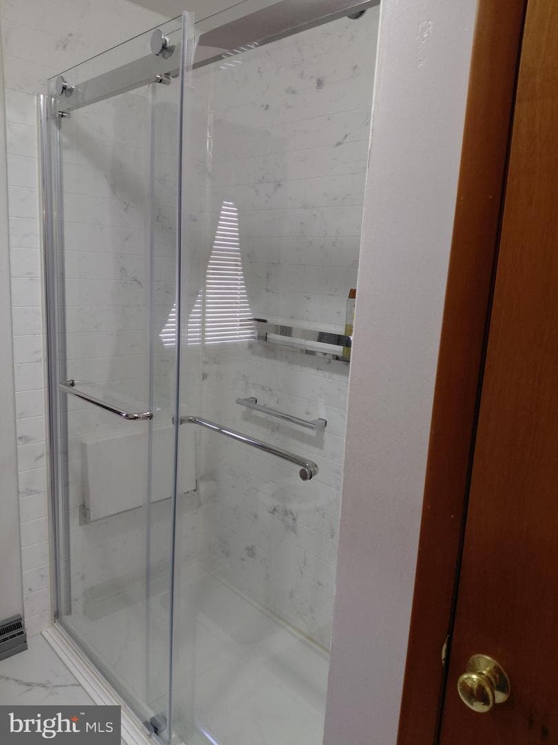 112 Grant Street photo 33