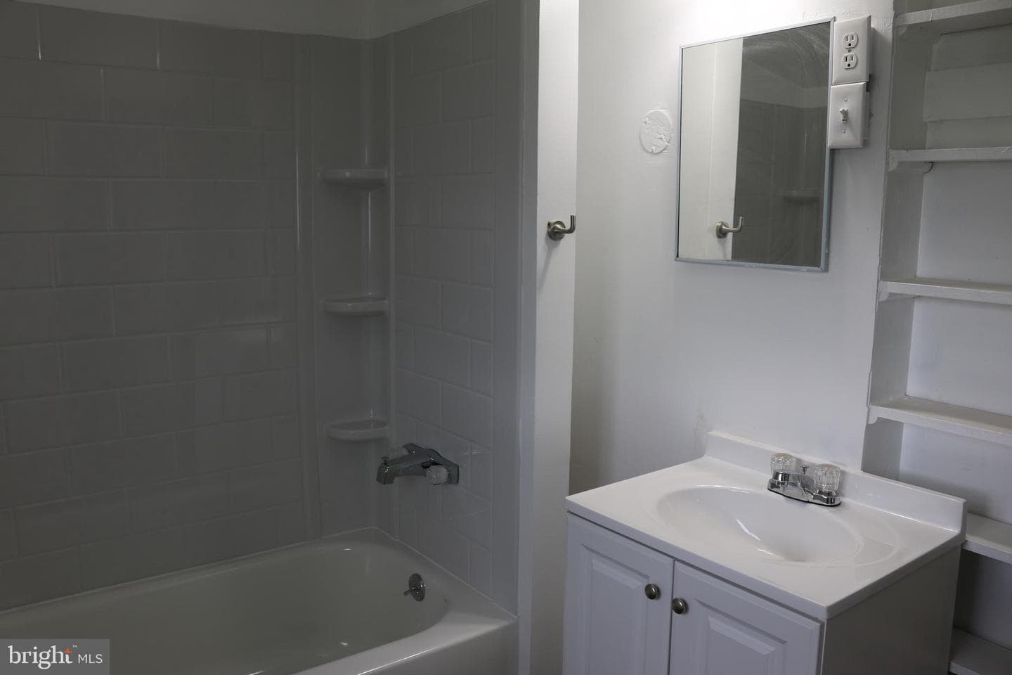 216 N Main Street photo 11