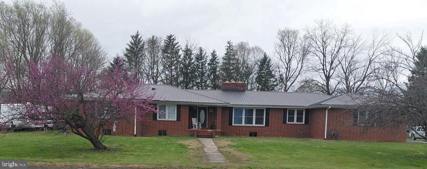 1 Pepsi Lane, Petersburg