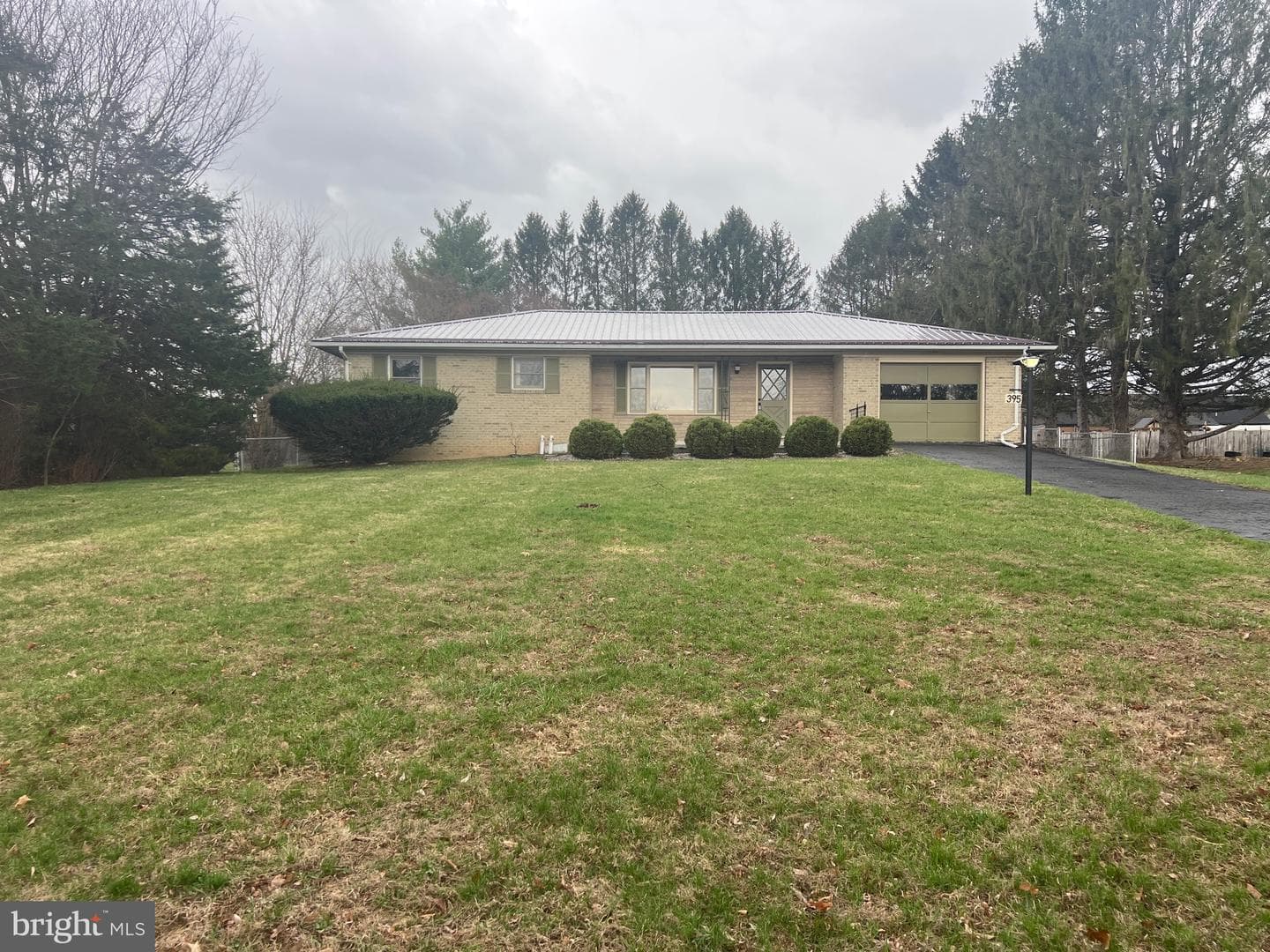 395 Point Dr, Petersburg