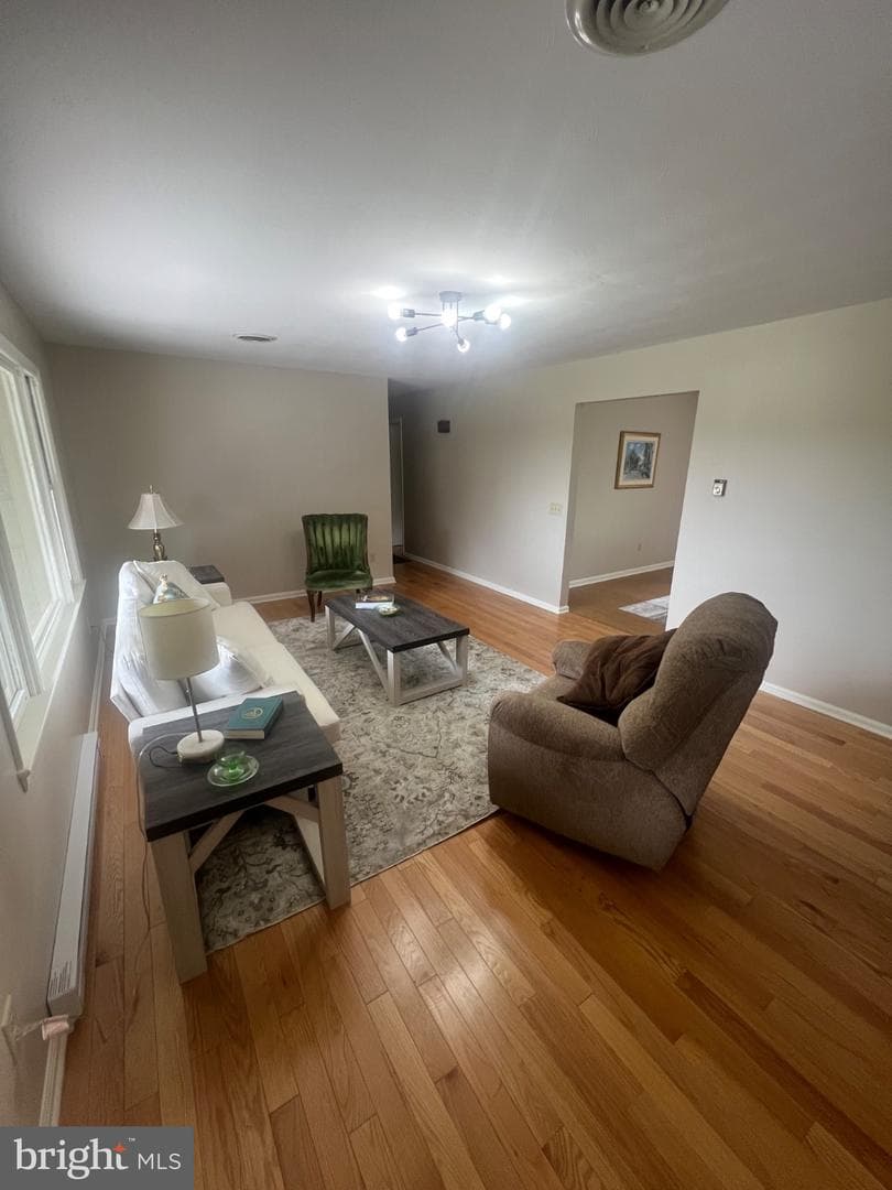 395 Point Dr, Petersburg