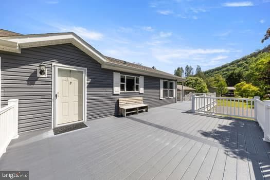 107 Trout Lane photo 34