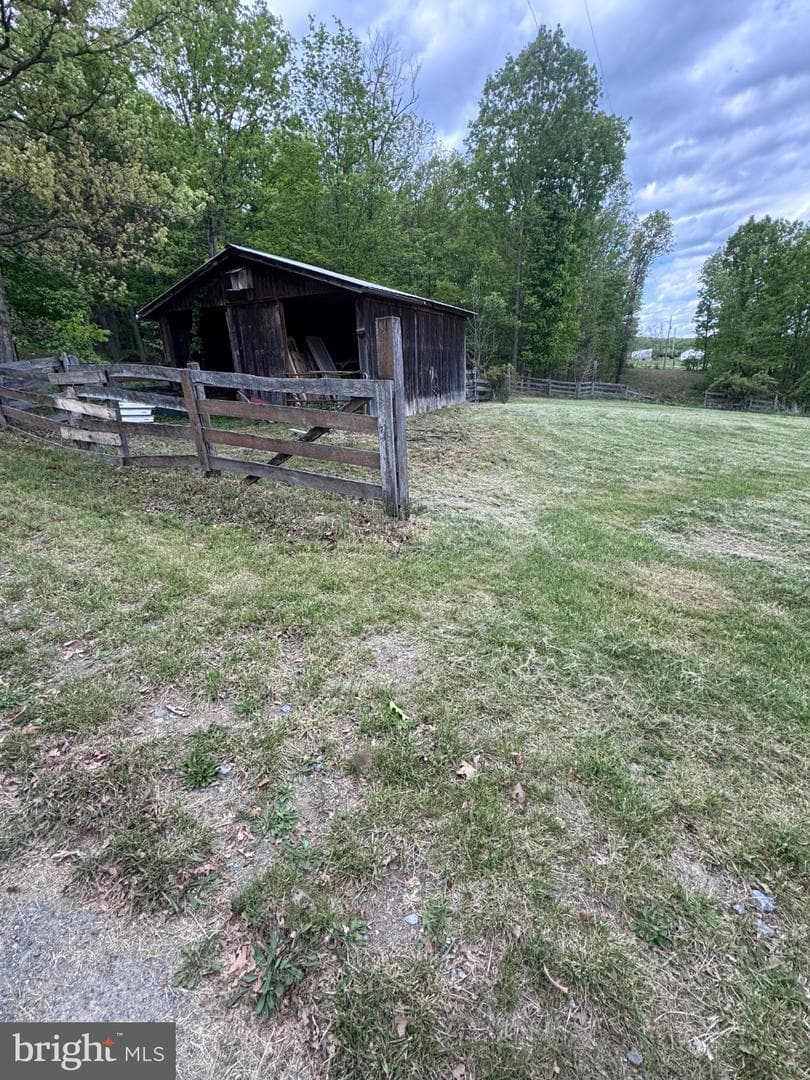 155 Foxdale Lane photo 43