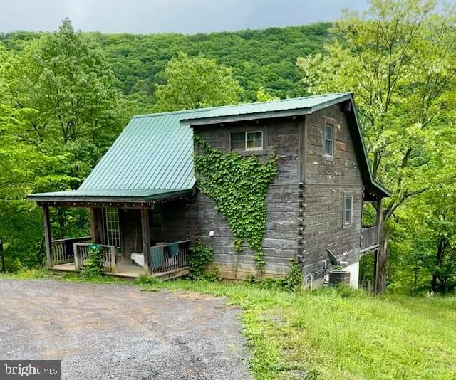219 Fox Squirrel Lane photo 3