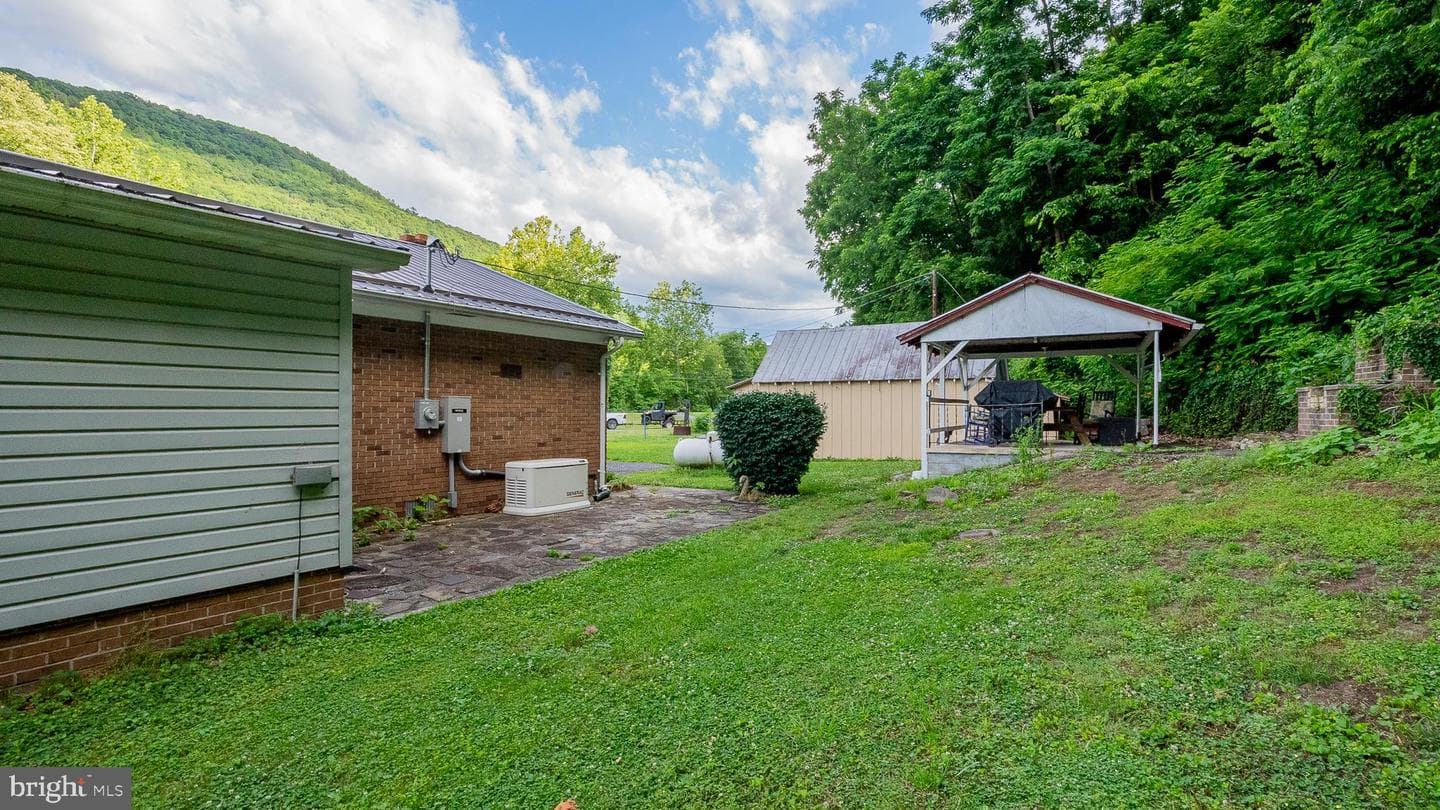 8462 N Fork Highway photo 10